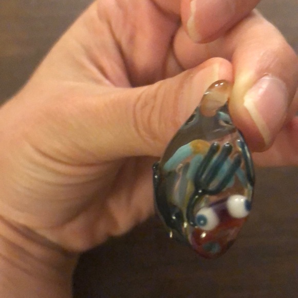 Pendent - Picture 3 of 3